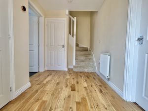 Entrance Hallway- click for photo gallery